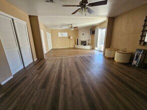2107 Frontier Ave in Las Vegas, NV - Building Photo - Building Photo
