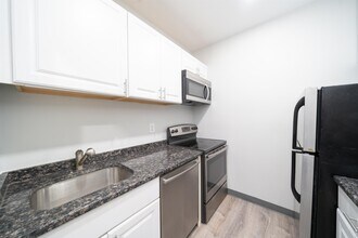 44 Sherman Ave in Jersey City, NJ - Building Photo - Building Photo