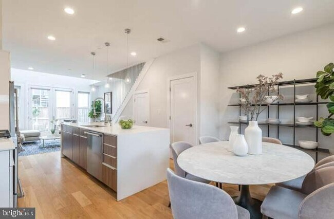 property at 628 I St NE
