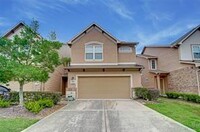 3938 Calgary Cir