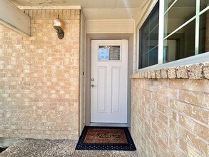 6478 Hart Ln in Austin, TX - Building Photo - Building Photo