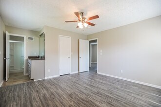 9680 Manning Ave in Kansas City, MO - Building Photo - Building Photo