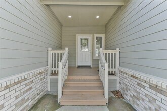 501 W Francis St in Baytown, TX - Building Photo - Building Photo
