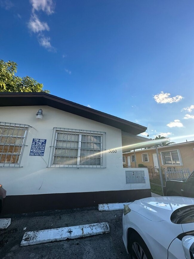 3050 West Flagler ST in Miami, FL - Building Photo - Building Photo