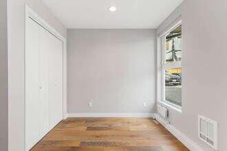 417 Martin Luther King Jr Way S in Seattle, WA - Building Photo - Building Photo