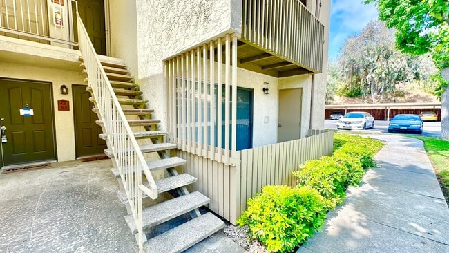 432 Edgehill Ln in Oceanside, CA - Building Photo - Building Photo