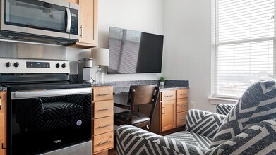 302 13th St S, Unit 527 in Birmingham, AL - Building Photo - Building Photo