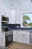 2810 S Arlington Ridge Rd in Arlington, VA - Building Photo