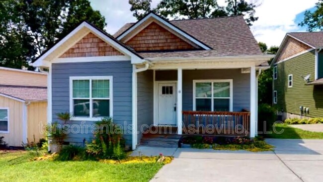 property at 8 Loblolly Ln