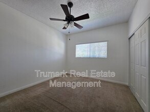 14605 Burbank Blvd in Los Angeles, CA - Building Photo - Building Photo