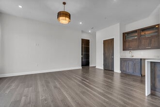 438 Selden St, Unit 403 in Detroit, MI - Building Photo - Building Photo