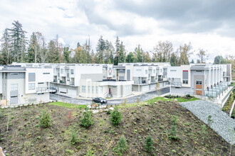 Yale Gardens in Surrey, BC - Building Photo - Building Photo