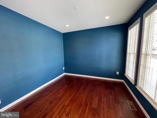 21330 Meadow Field Ct in Ashburn, VA - Building Photo - Building Photo