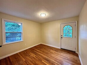 548 E 38th St in Erie, PA - Building Photo - Building Photo