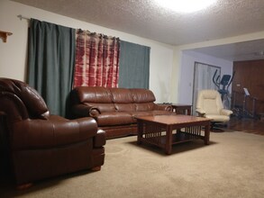 3589 W Gordon Ave in Layton, UT - Building Photo - Building Photo