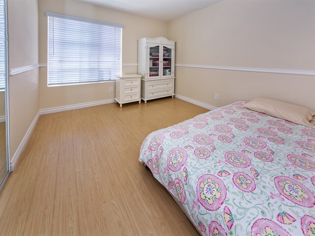 5550 Owensmouth Ave