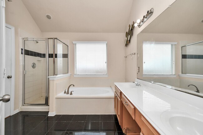 property at 5206 Laura Lee Ln