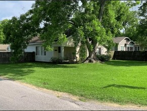 6501 Jefferson Blvd in Groves, TX - Building Photo - Building Photo