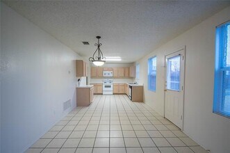 5100 Weather Rock Ln in Fort Worth, TX - Building Photo - Building Photo