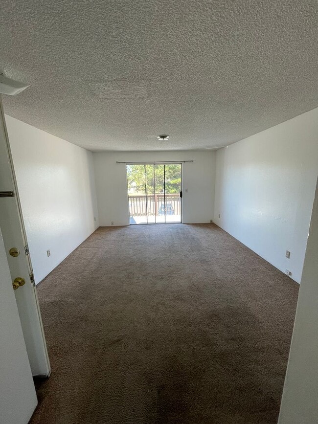3605 La Marada Way in Klamath Falls, OR - Building Photo - Building Photo