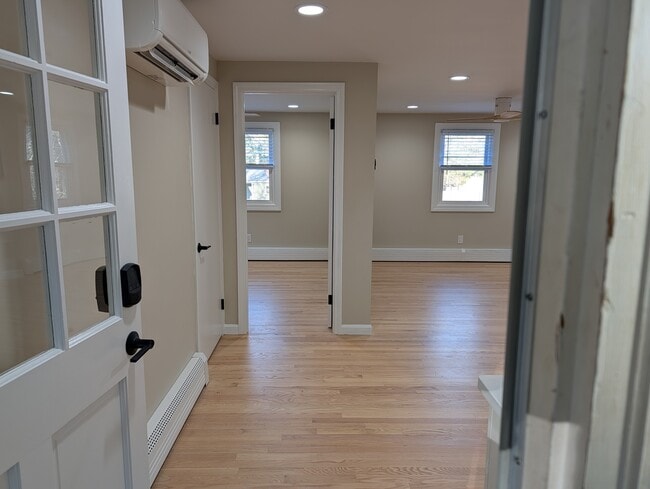 63 Buttles Rd, Unit Buttles Rd In-law in Granby, CT - Foto de edificio - Building Photo