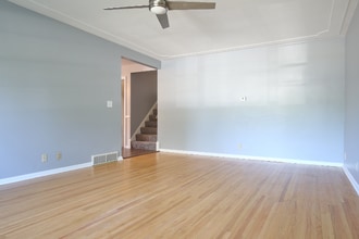 5752 Russell Ave S in Minneapolis, MN - Building Photo - Building Photo