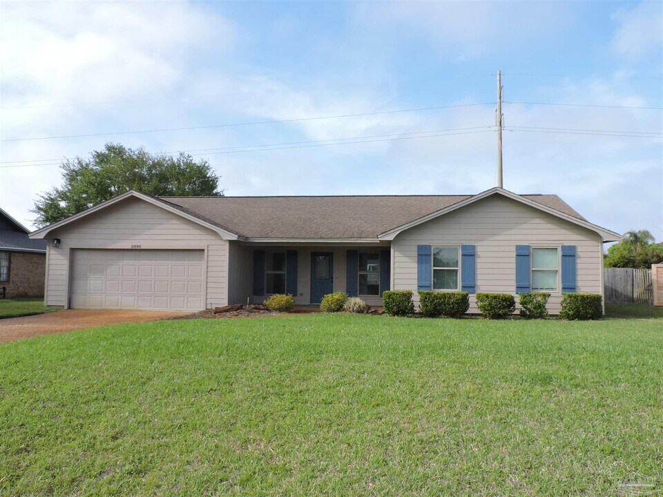 3890 Sail Wind Dr in Gulf Breeze, FL - Building Photo