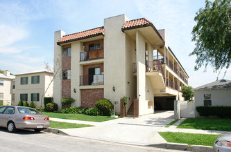 1028 Elm Ave in Glendale, CA - Building Photo - Building Photo