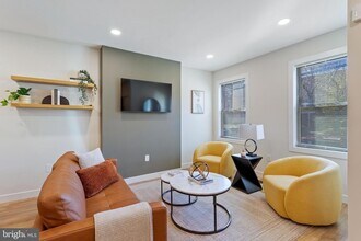 1507 W Thompson St in Philadelphia, PA - Building Photo - Building Photo