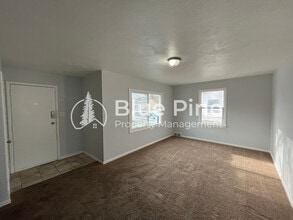 1322 S 4th Ave in Pocatello, ID - Building Photo - Building Photo