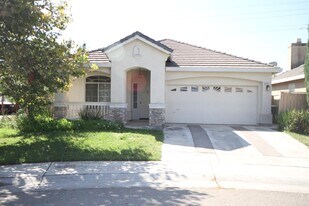 9417 Canmoor Cir in Elk Grove, CA - Building Photo