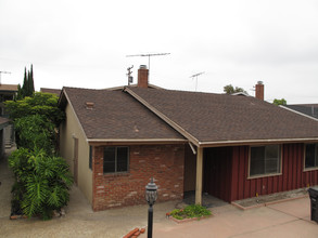 4117 E Mendez St in Long Beach, CA - Building Photo - Building Photo