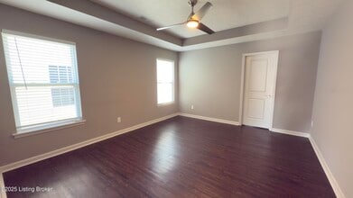 7606 Julia Ave in Jeffersonville, IN - Building Photo - Building Photo