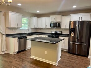853 Huntington Trce in Chelsea, AL - Foto de edificio - Building Photo