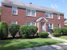 50 Woodlawn Avenue, Unit #4 1st Fl. Left in Albany, NY - Building Photo