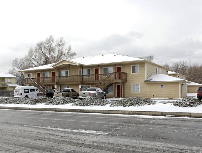 East Hills Apartments in Colorado Springs, CO - Building Photo - Building Photo