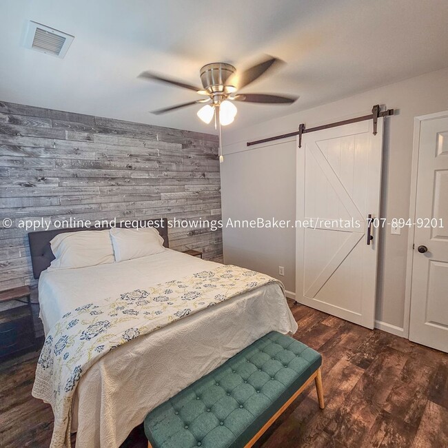113 Elbridge Ave in Cloverdale, CA - Building Photo - Building Photo