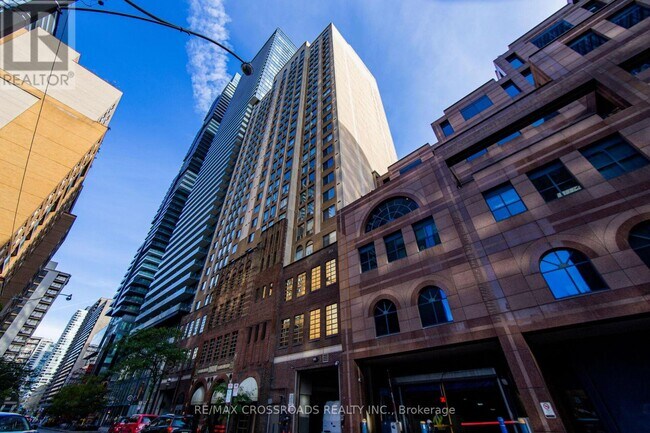 property at 25-2125 Grenville St