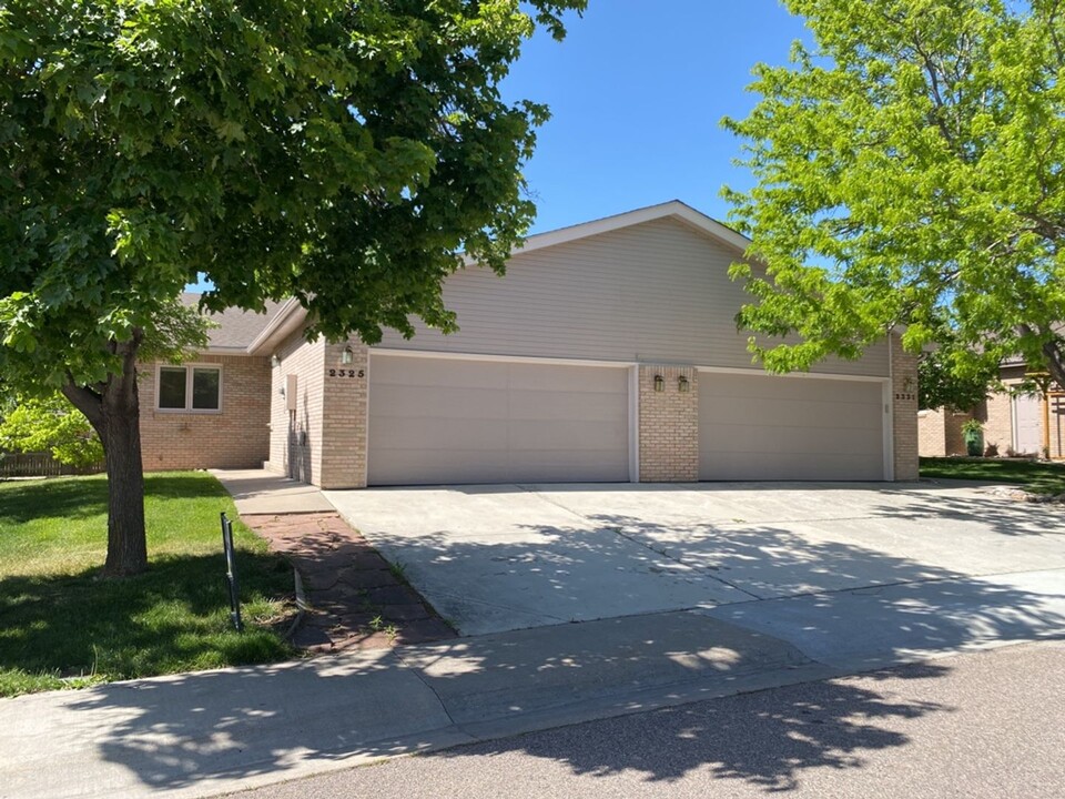 2325 Northbrook Dr in Fort Collins, CO - Building Photo