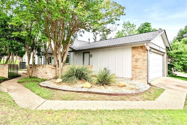 1702 Coturnix Dr in Austin, TX - Building Photo - Building Photo