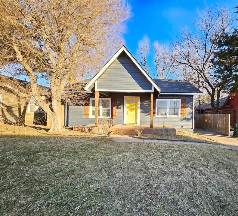 2913 NW 15th St in Oklahoma City, OK - Building Photo