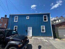 352 Ermine Way in Pittsburgh, PA - Building Photo