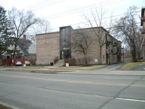 4815 Reading Rd in Cincinnati, OH - Foto de edificio - Building Photo