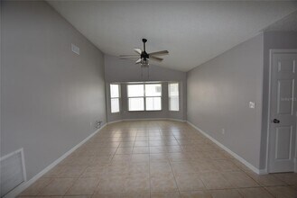 2971 Settlers Trail in St. Cloud, FL - Foto de edificio - Building Photo