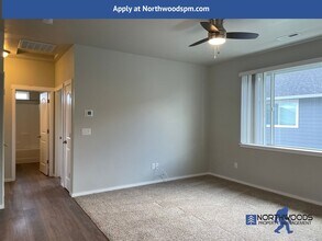 171 Northridge Terrace in Medford, OR - Building Photo - Building Photo