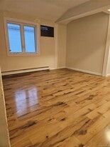 150-16-150121 121st Ave in Queens, NY - Building Photo