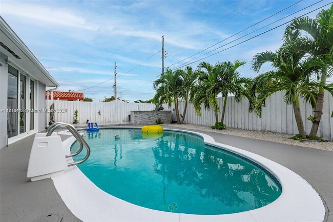 2121 N 58th Ave in Hollywood, FL - Building Photo - Building Photo