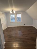 52 Essex St, Unit 52 Essex st Apt 3 in Beverly, MA - Building Photo