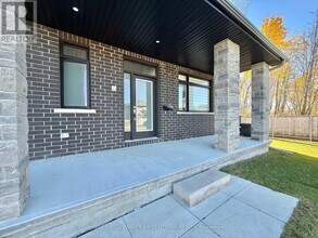 1000 Eider St in Ottawa, ON - Building Photo - Building Photo