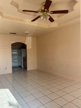 2901 Guerrero St, Unit 2901 Guerrero in Laredo, TX - Foto de edificio - Building Photo